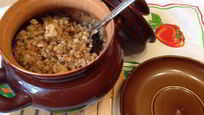 Рецепт Гречки с мясом в горшочках