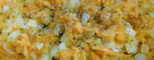 Шаг 3: гречки с овощами и мясной тушенкой