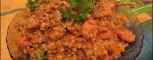 Шаг 3: гречки с сосисками