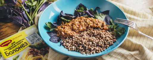 Шаг 5: гречки с соусом болоньезе