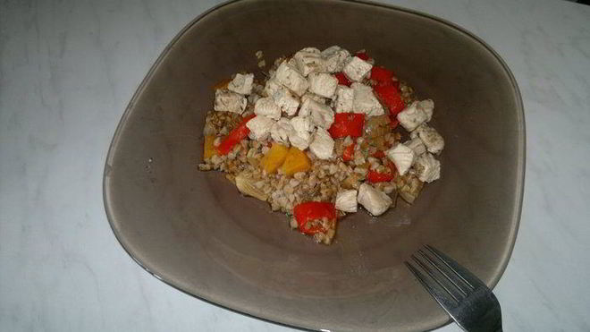 Рецепт Гречневой каши с ассорти из овощей и грудка индейки