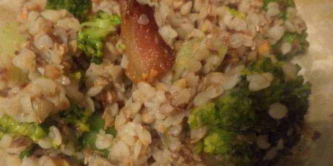 Рецепт гречневой каши с брокколи, морковью и сельдереем