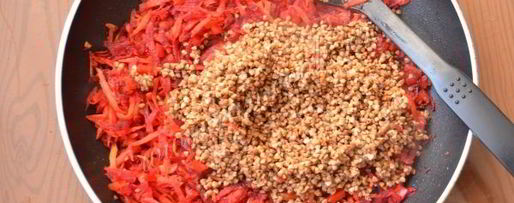 Шаг 5: гречневой каши с овощами