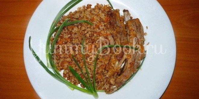 Рецепт гречневой каши со свиными ребрышками из мультиварки