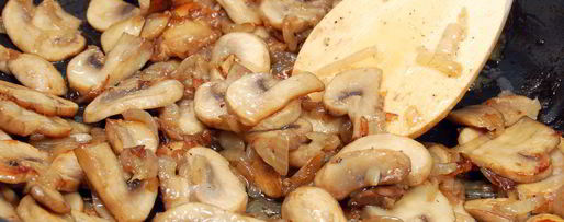 Шаг 3: каши гречневой с грибами и луком