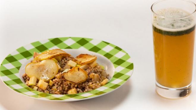 Рецепт Каши из зеленой гречи с яблоком и тархун