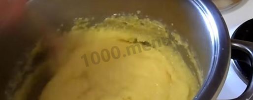 Шаг 1: каши из кукурузной крупы на молоке