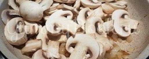 Шаг 3: кукурузной каши с курицей и грибами