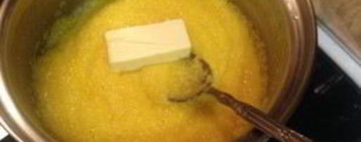 Шаг 2: поленты с вялеными помидорами в беконе