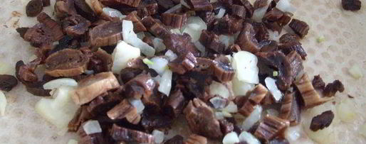 Шаг 4: поленты, жаренной с грибами и соусом дор блю