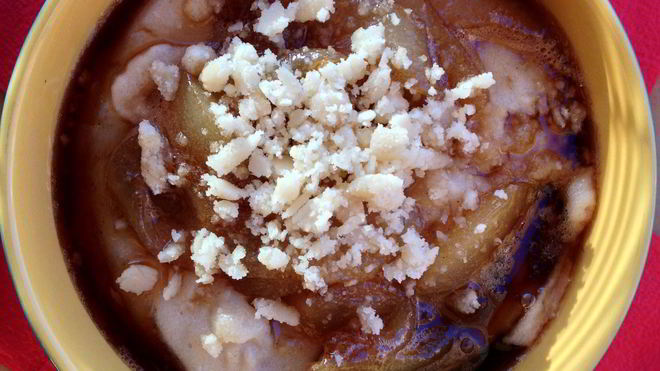 Рецепт Грушевой манной каши с крошкой марципана и грушей в сиропе