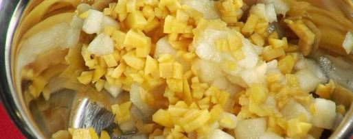 Шаг 3: гурьевской каши с орехами, фруктами и изюмом