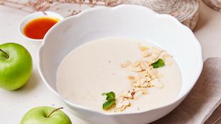 Рецепт Каши манной с томлеными яблоками