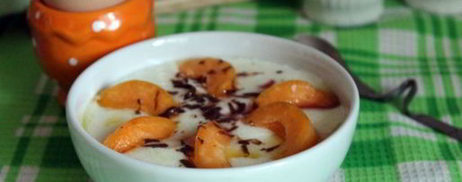 Шаг 6: манной каши с абрикосами, шоколадом и клубничным сиропом