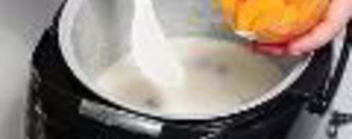 Шаг 3: манной каши с фруктами в мультиварке