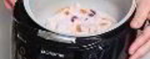 Шаг 4: манной каши с фруктами в мультиварке