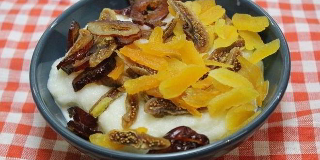 Рецепт манной каши с фруктами