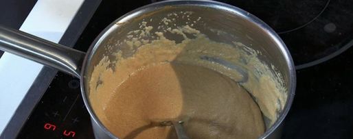 Шаг 1: манной каши с соленой карамелью