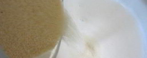 Шаг 1: манной каши с ягодами