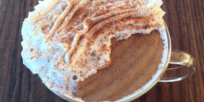 Рецепт манной каши со взбитыми сливками и кофе