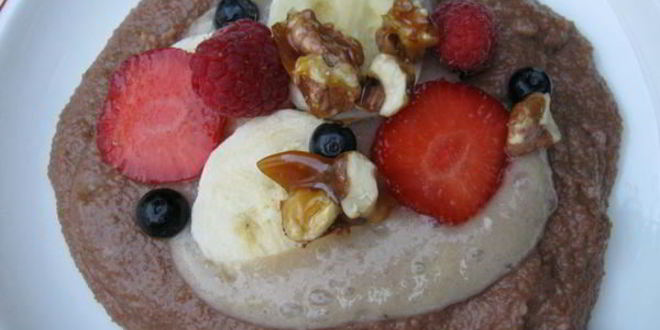 Рецепт шоколадной манной каши с банановым соусом