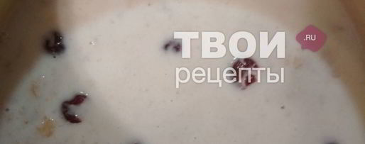 Шаг 1: овсяной каши на молоке с вишней