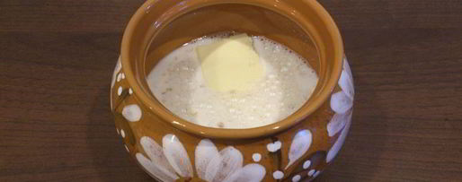 Шаг 2: овсяной каши с черносливом в горшочке