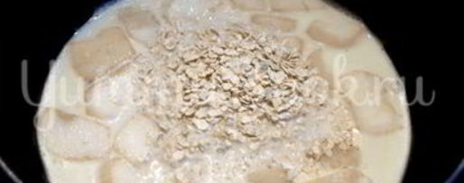 Шаг 3: овсяной каши с яблоками, грецкими орехами и клубникой