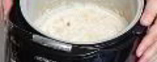 Шаг 4: овсяной каши с яблоком, изюмом и корицей в мультиварке