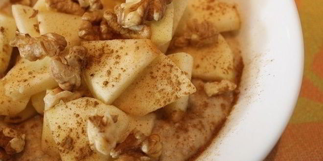 Рецепт овсянки с яблоками, медом и грецкими орехами