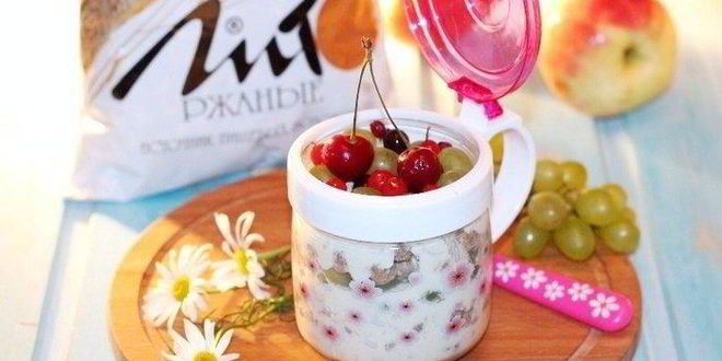 Рецепт овсянки в банке с отрубями и фруктами