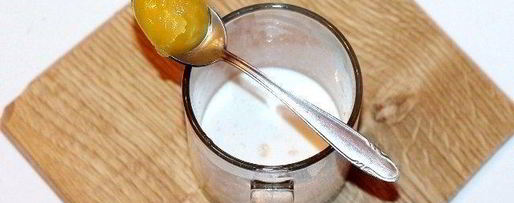 Шаг 1: овсянки в банке с отрубями и фруктами