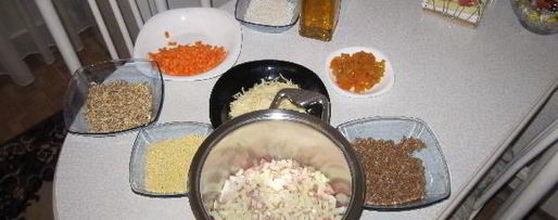 Шаг 1: каши с курицей и курагой