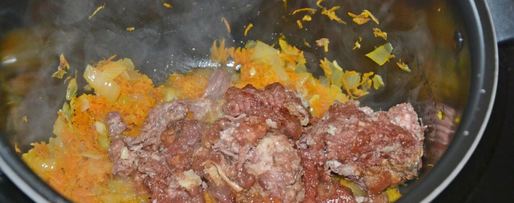 Шаг 5: перловой каши с говяжьей тушенкой в мультиварке
