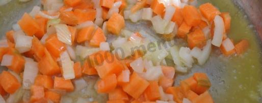 Шаг 2: перловой каши с сосисками и овощами в мультиварке