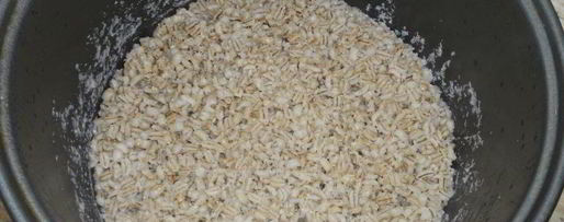 Шаг 2: перловой каши со сливочным маслом в мультиварке