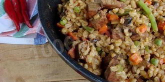 Рецепт перловки с говядиной и овощной смесью