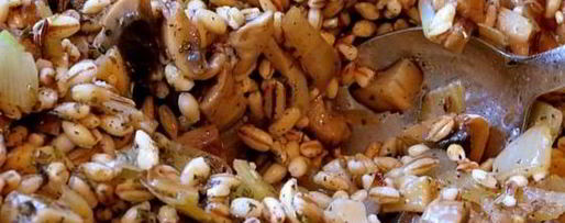 Шаг 3: перловки с грибами в тыкве