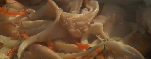 Шаг 1: перловки с вешенками под соусом из шпината