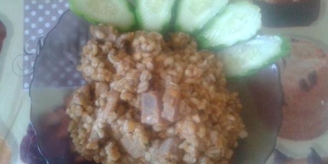 Рецепт перловки со свининой и грибами в томатном соусе