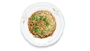 Рецепт Перловки, томленой с гранатовым соусом и савойской капустой