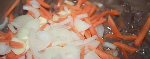 Шаг 2: пшеничной каши с мясом в мультиварке