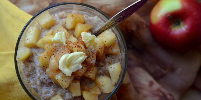Рецепт пшеничной каши с томлеными яблоками