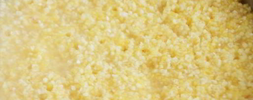 Шаг 2: кукурузна-пшенной каша с кунжутом