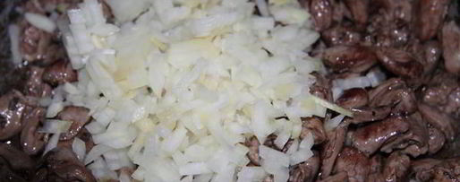 Шаг 4: пшенной каши с куриными сердечками