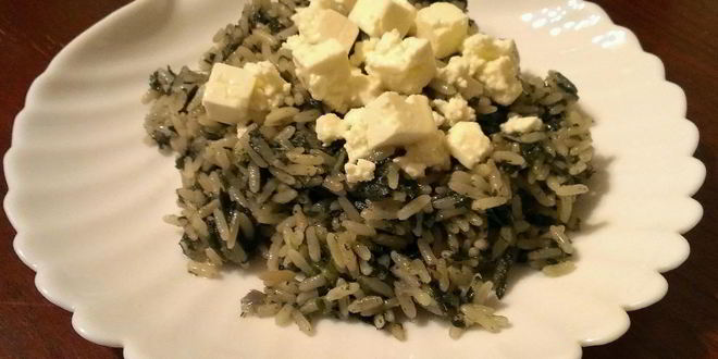 Рецепт греческой рисовой каши spanakorizo со шпинатом и сыром фета