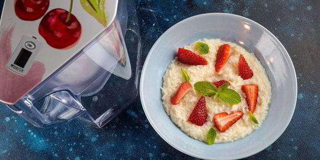 Рецепт клубничной рисовой каши на завтрак