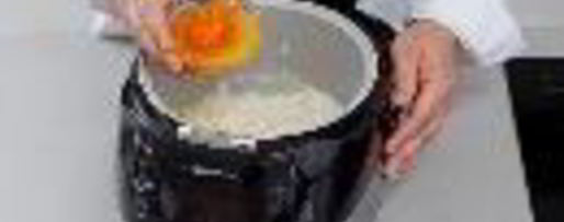 Шаг 1: молочной рисовой каши с курагой и апельсиновым соком в мультиварке