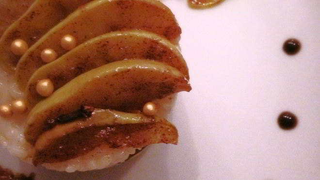 Рецепт Молочной рисовой каши с яблоками и изюмом