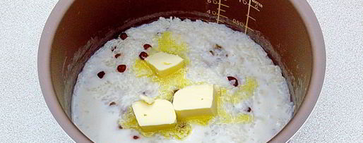 Шаг 3: рисовой каши на молоке с изюмом